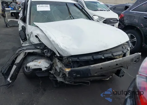 2011 Honda Accord 2.4 Ex-L z USA, uszkodzony, nr VIN 1HGCP2F80BA009541